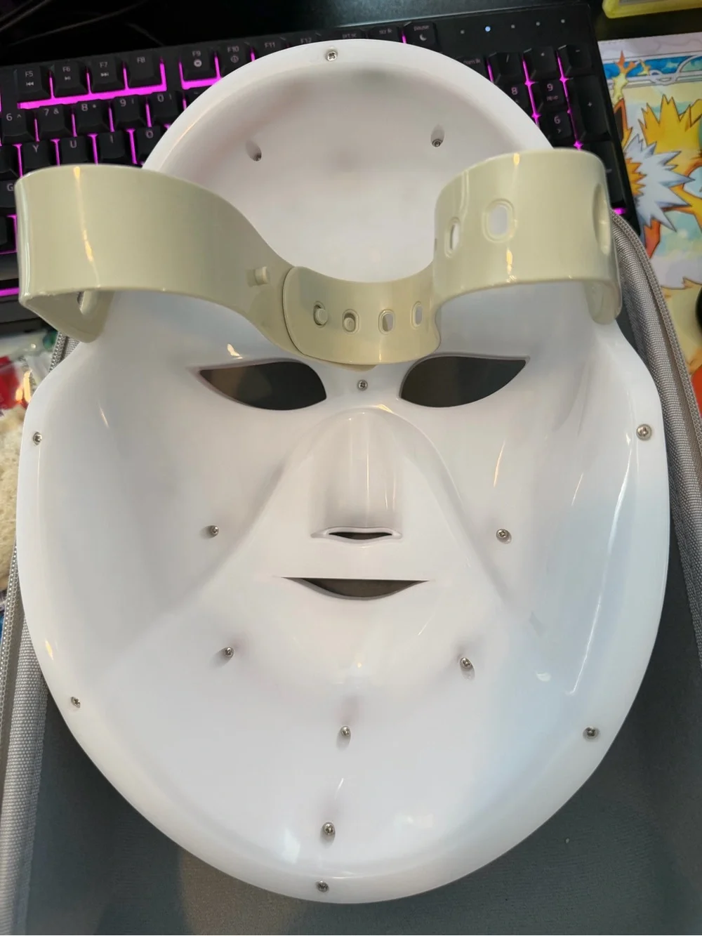 Advanced LED Face & Neck Mask — White and Rose Gold